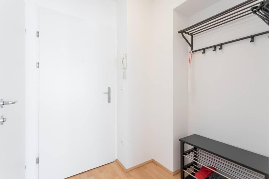 Apartment Bright In Hip & High Quality Neighborhood